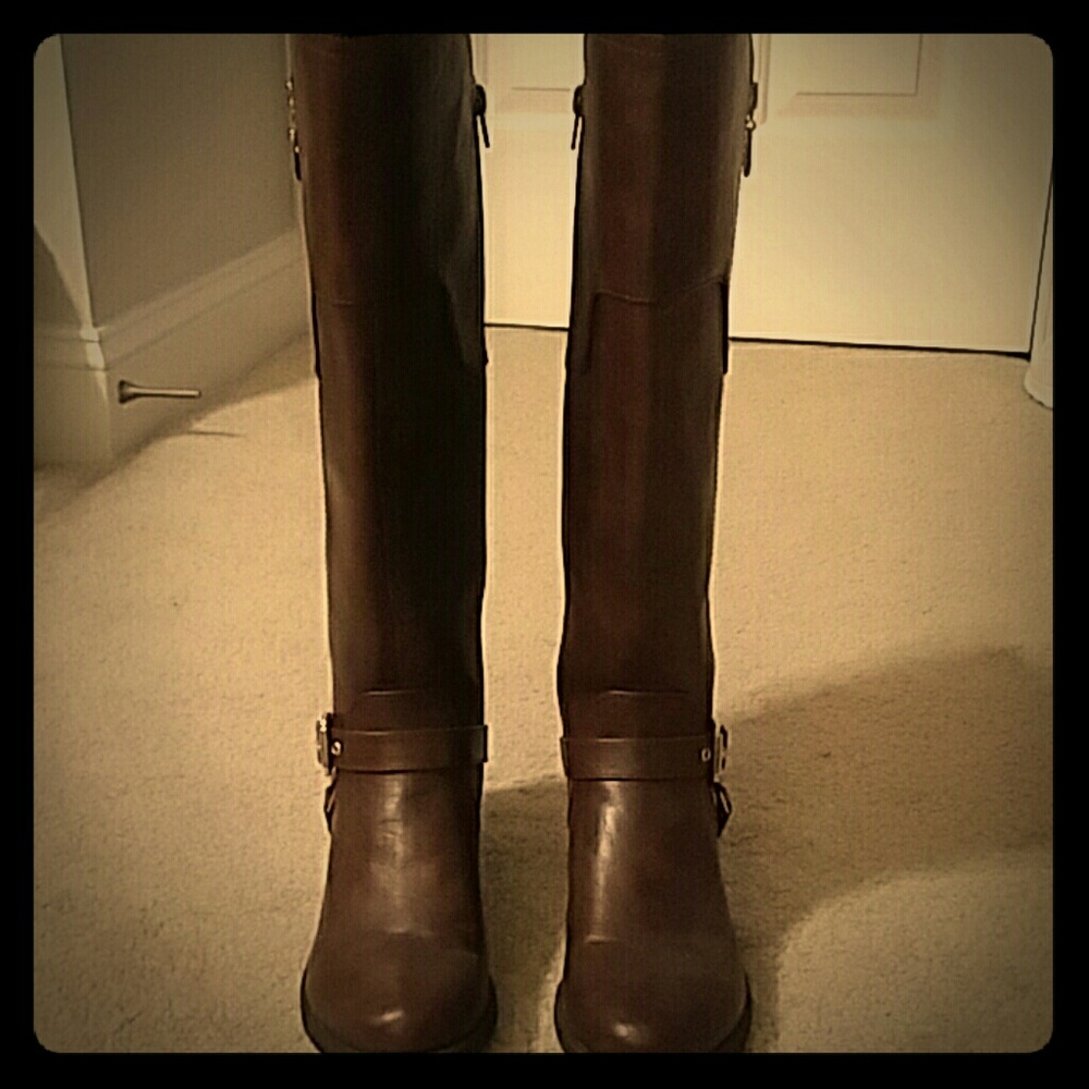 Guess boots